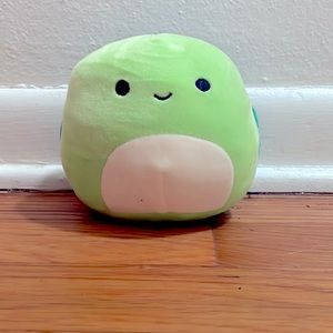 7 pack of small squishmellos!!